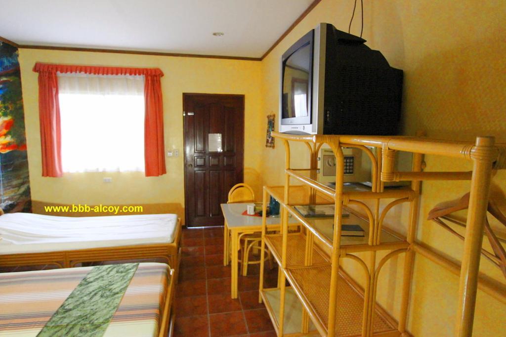 Parrot Paradise Resort Boljoon الغرفة الصورة
