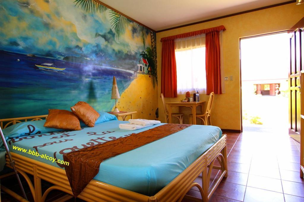 Parrot Paradise Resort Boljoon الغرفة الصورة